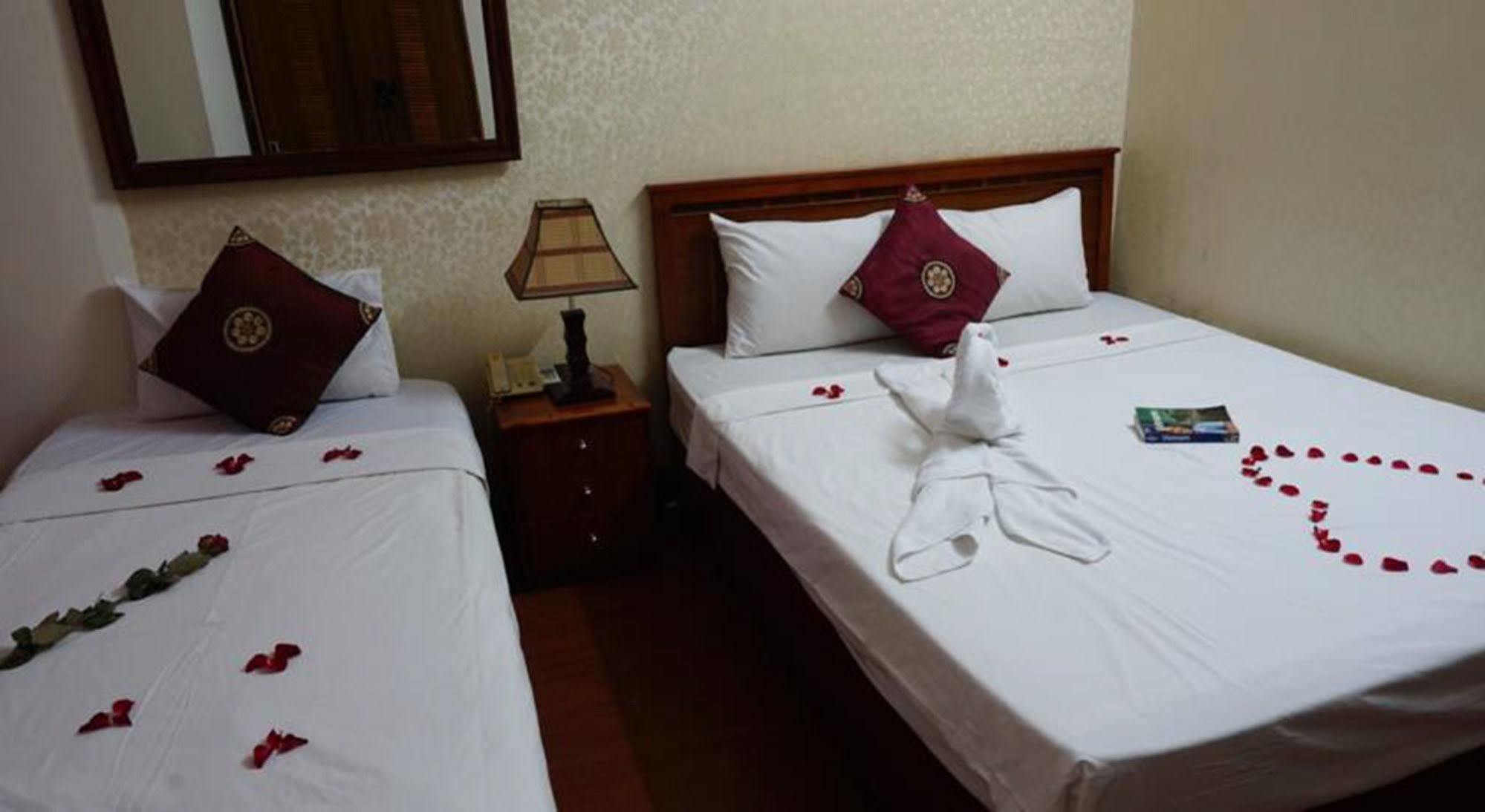 Hanoi Golden Moon Guest House & Travel Eksteriør bilde