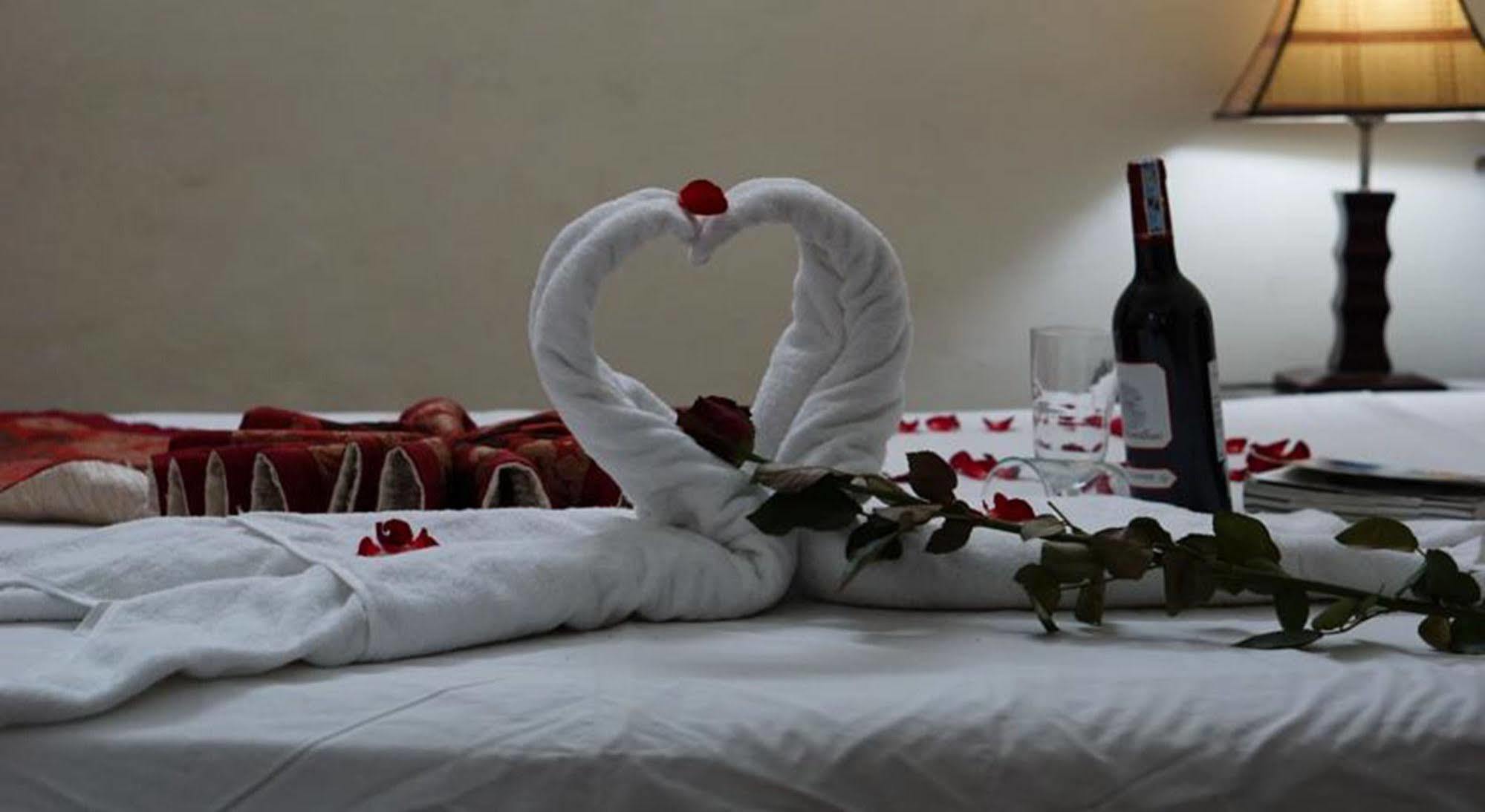 Hanoi Golden Moon Guest House & Travel Eksteriør bilde